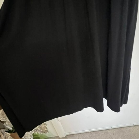 LANE BRYANT PLUS SIZE 18 - 20 BLACK & WHITE KNIT CASUAL DRESS WITH SMOCKED TOP - Picture 8 of 11